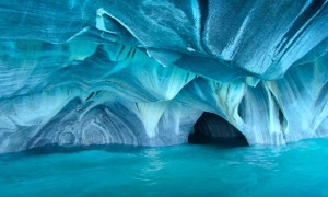 パタゴニアの奇跡。世界で最も美しい洞窟『マーブルカテドラル』